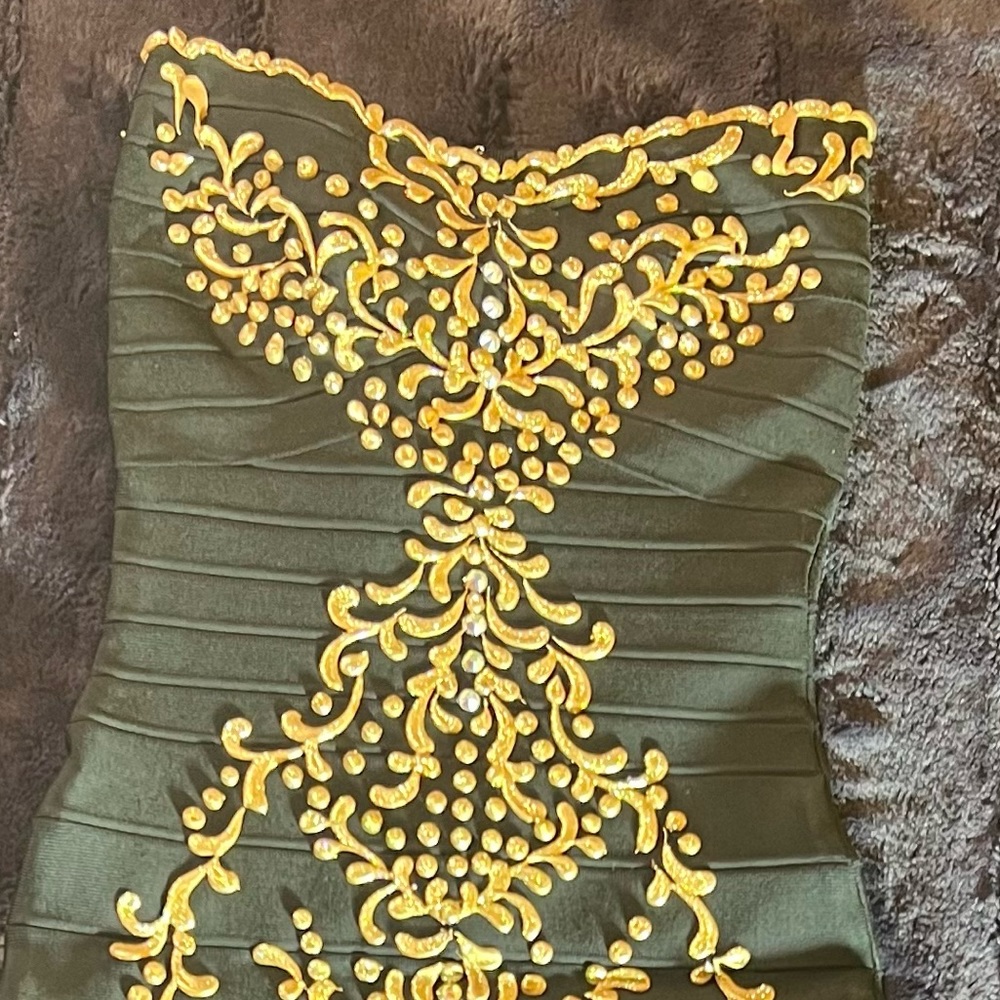 NEW WITH TAGS! BEAUTIFUL!$795 SZ SMALL BLACK AND GOLD WITH CRYSTALS, 1 OF A KIND - Picture 12 of 13
